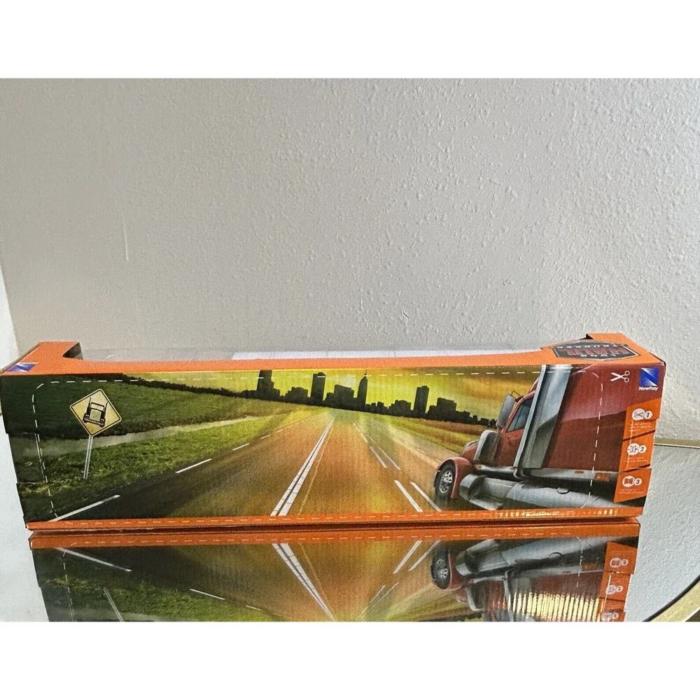 New Ray Blains‎ Farm & Fleet TOYLAND Long Haul Trucker Toy Semi 1:43 Die Cast